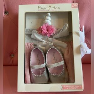 Rising Star Baby Headwrap Shoes And  Tutu Set  6-12 Mos ☆ Unicorn ☆ Brand NEW ☆